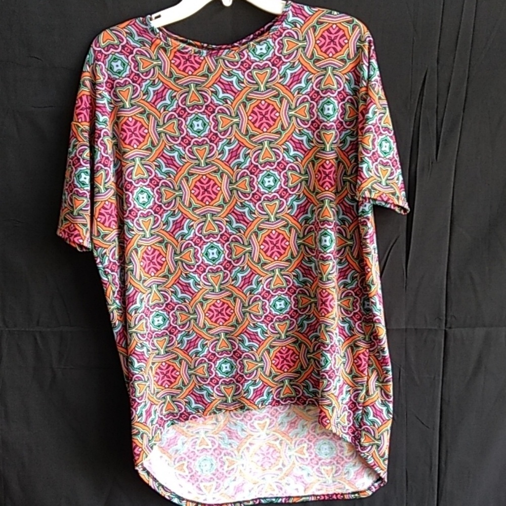 Lularoe top